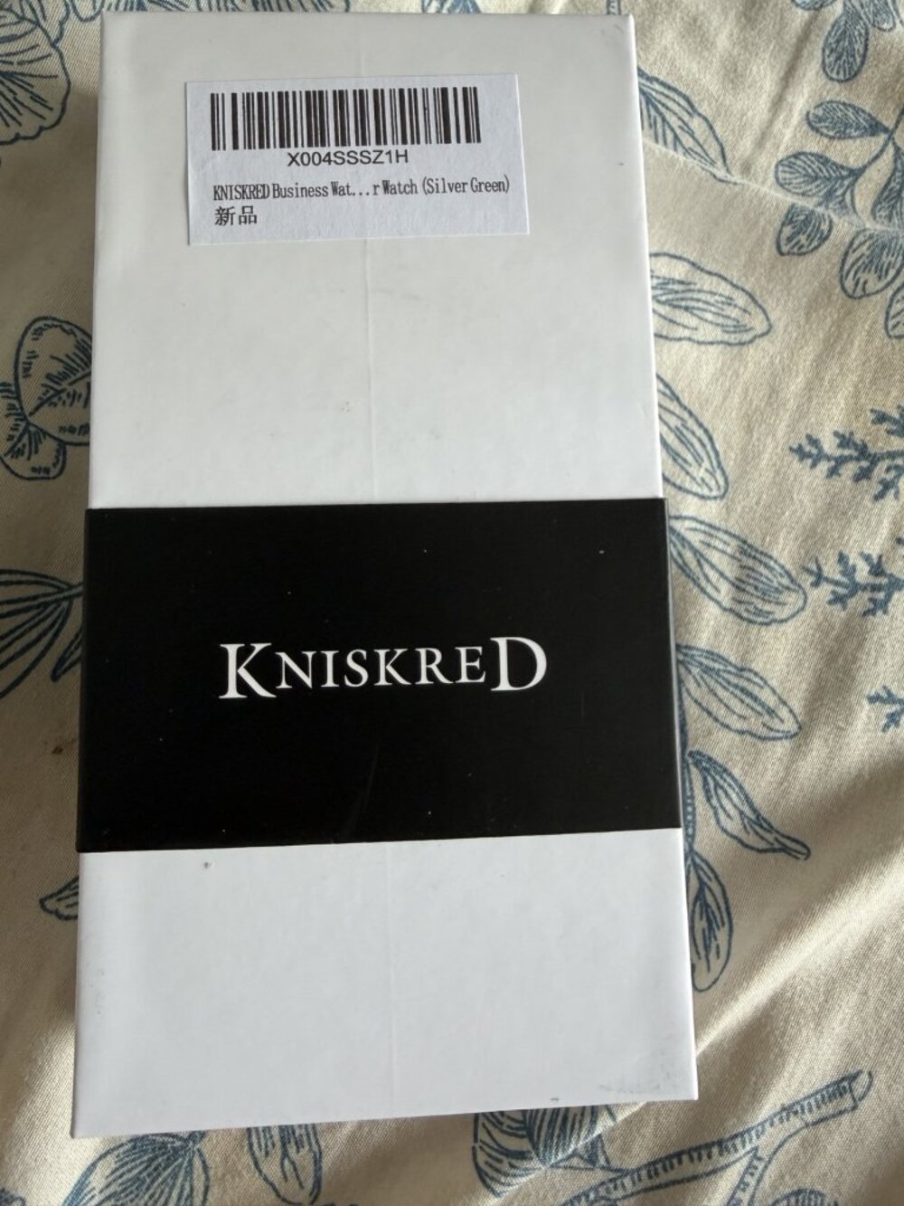 KNISKRED Men’s Silver Green Quartz Watch Date Display New in Box - Picture 3 of 5